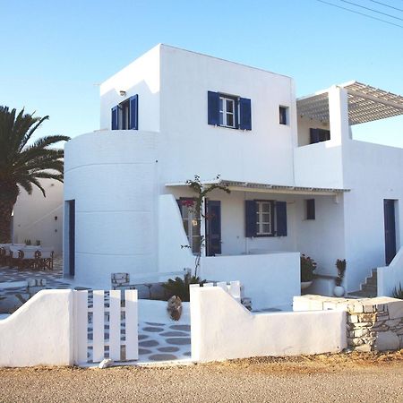 Nicos Studios & Apartments Logaras Esterno foto