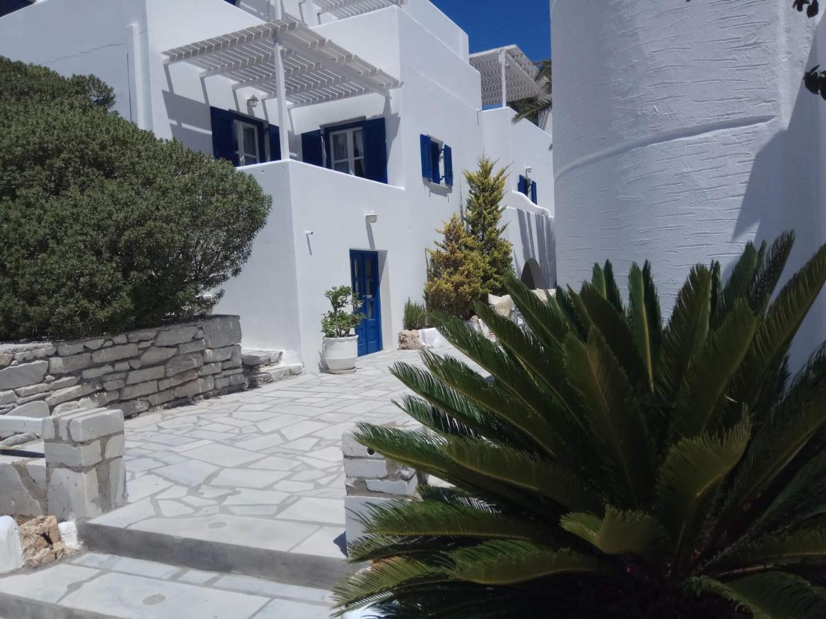 Nicos Studios & Apartments Logaras Esterno foto