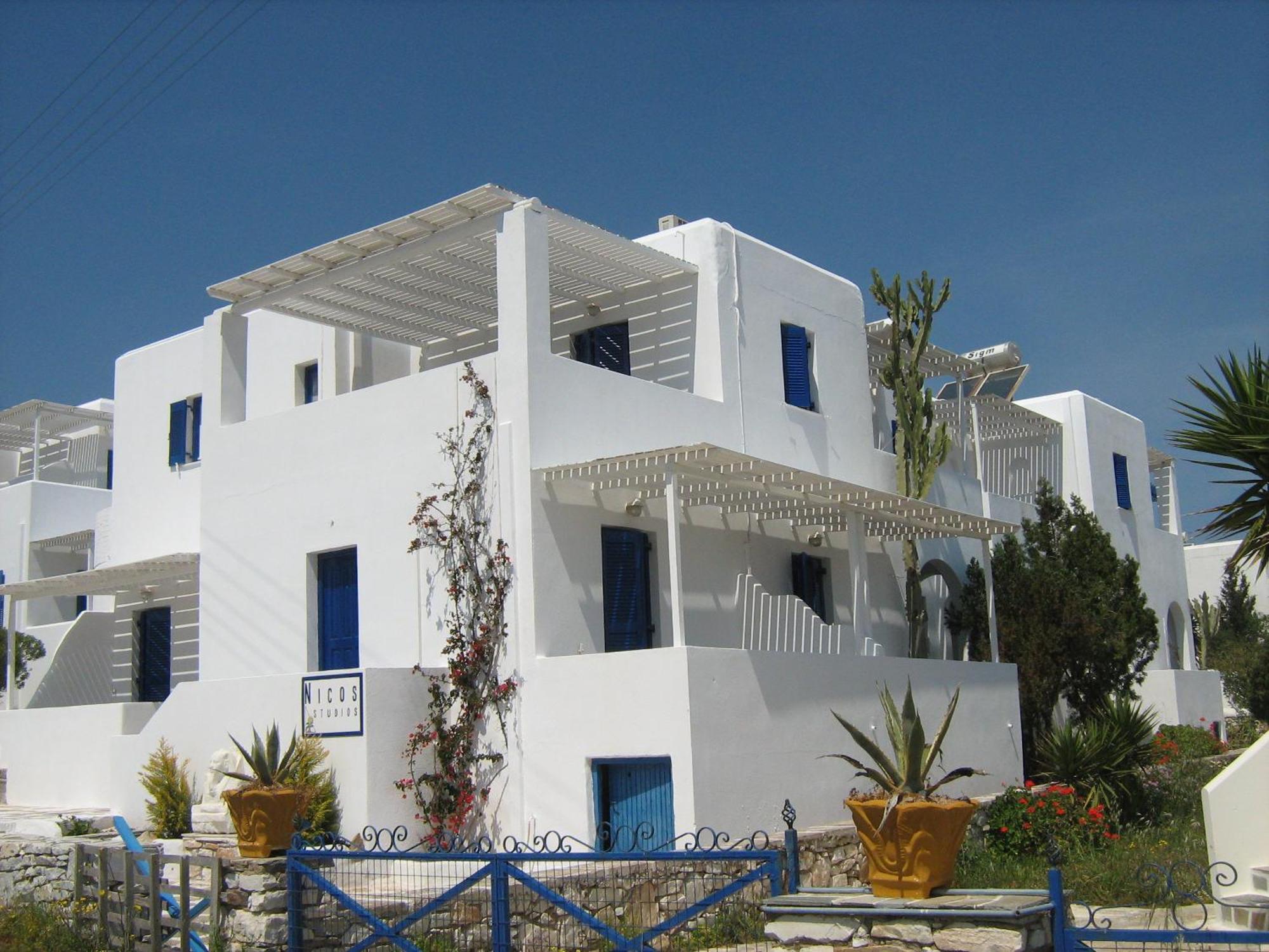Nicos Studios & Apartments Logaras Esterno foto