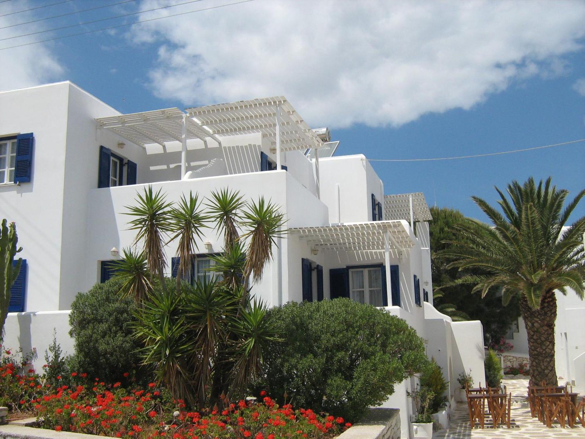 Nicos Studios & Apartments Logaras Esterno foto