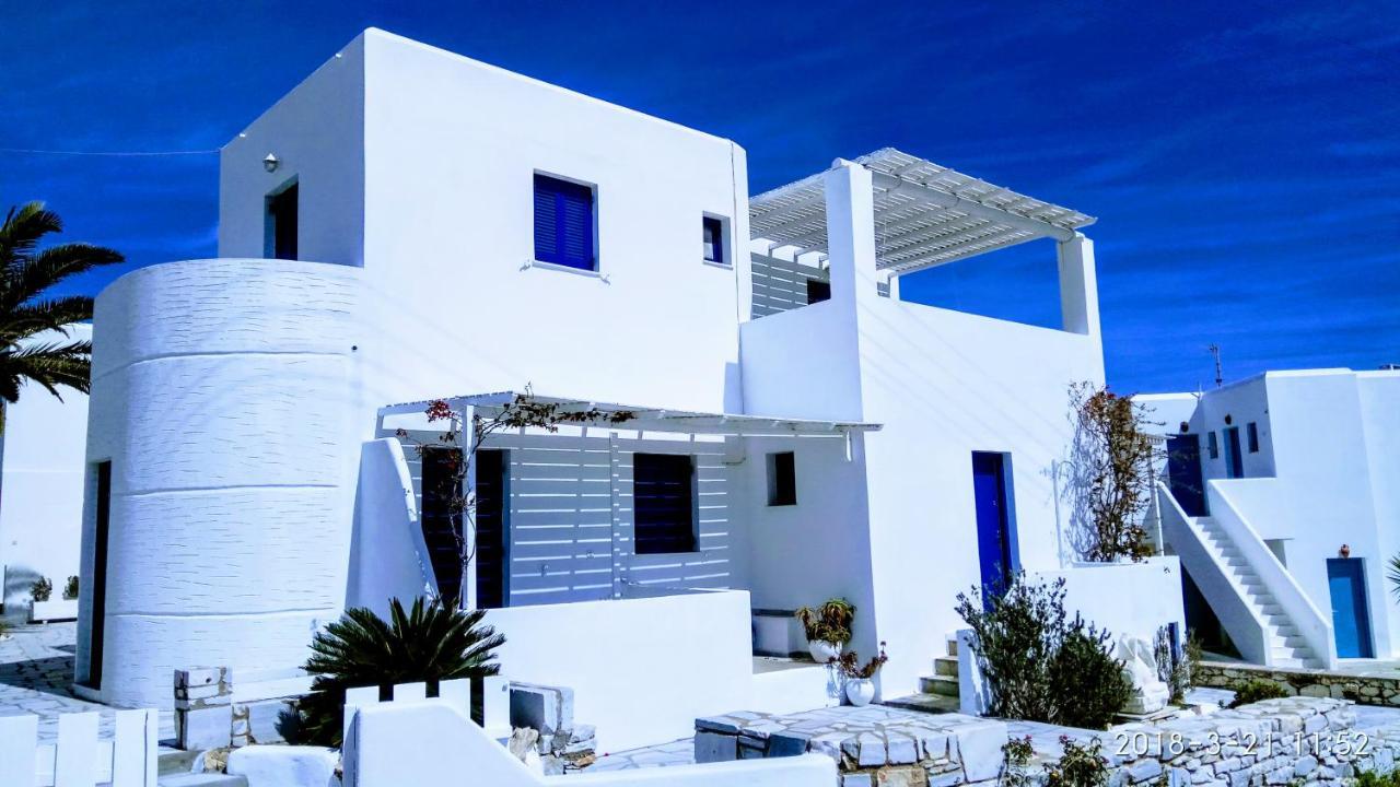 Nicos Studios & Apartments Logaras Esterno foto