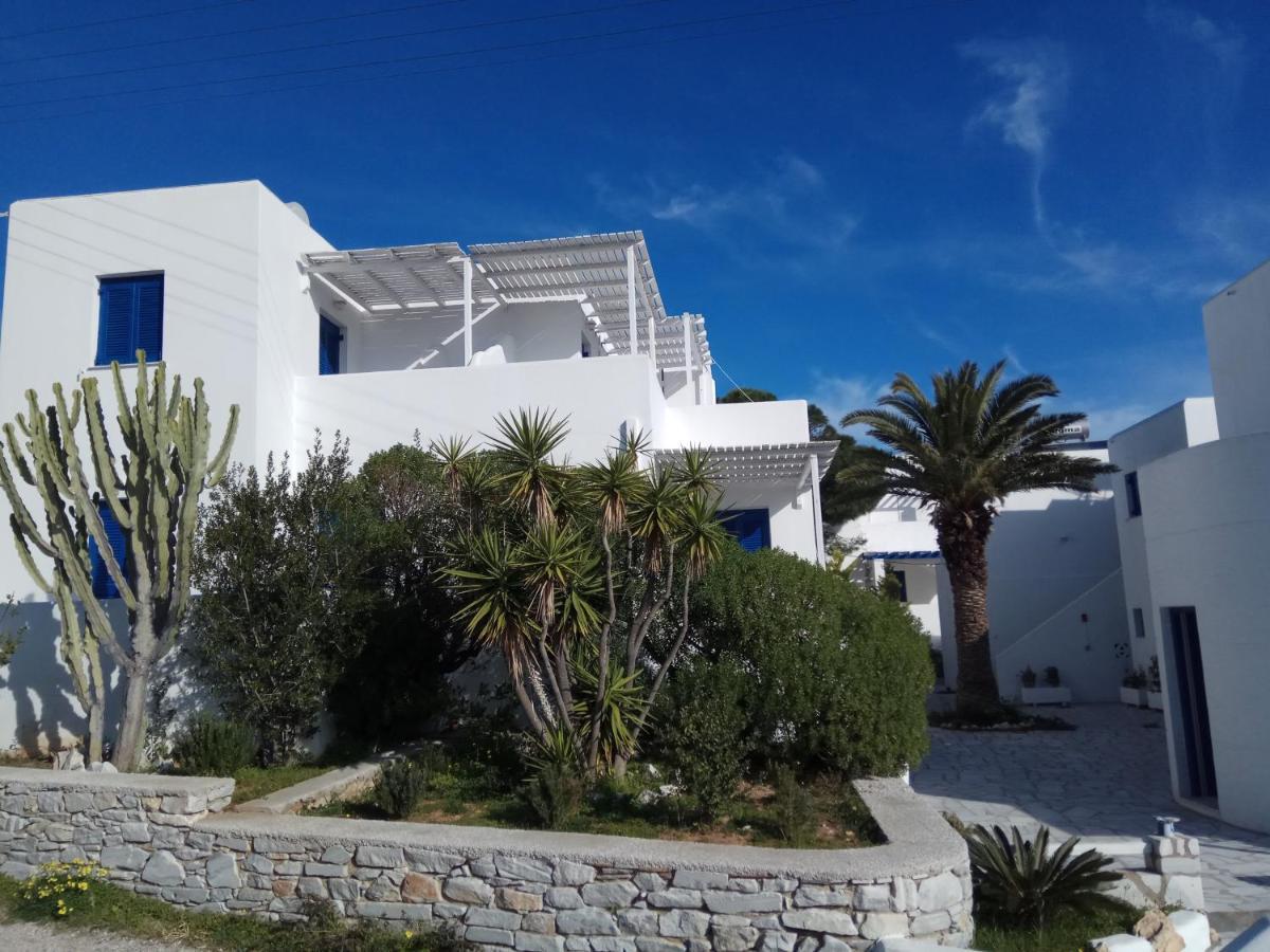 Nicos Studios & Apartments Logaras Esterno foto